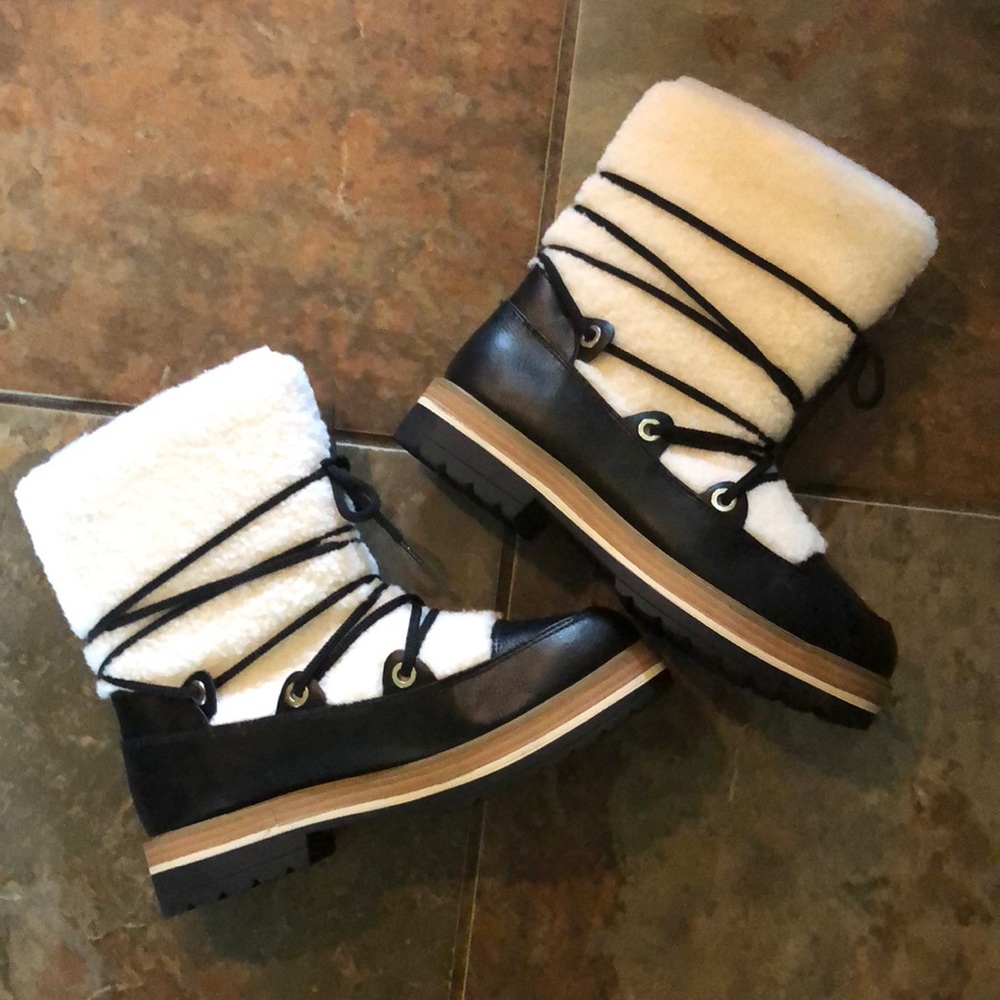 NWT Black and Cream Lace Up Snow Boots / Winter Boots